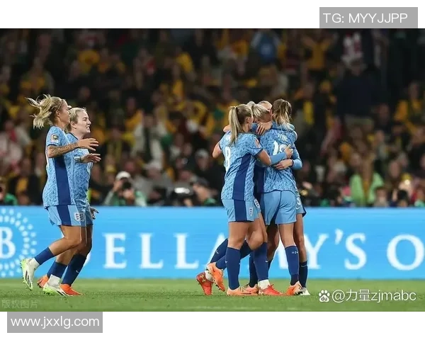 英格兰女足与荷兰女足激战正酣谁将赢得这场精彩对决